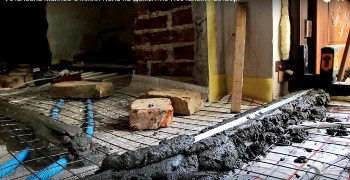 Укладка кирпичей с раствором